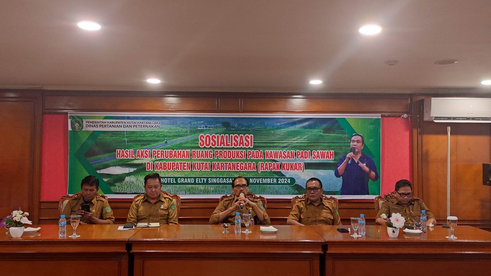 Distanak Kukar Lakukan Sosialisasi Rapak Kukar sebagai Upaya Tingkatkan Produktivitas Padi Sawah