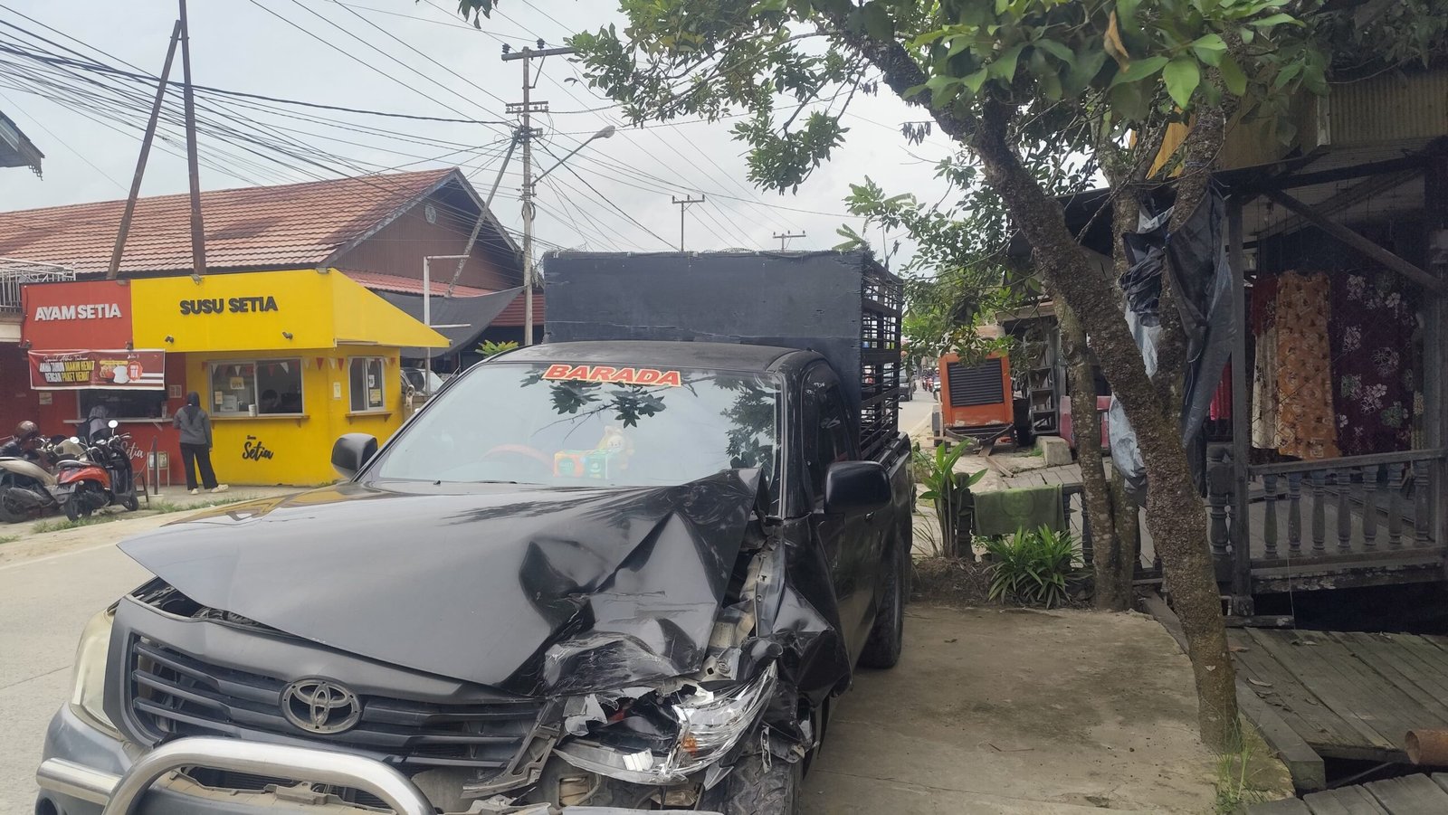 Pengemudi Mobil Hilux Mengantuk, Penyewaan Sound System di Tenggarong Rugi Ratusan Juta