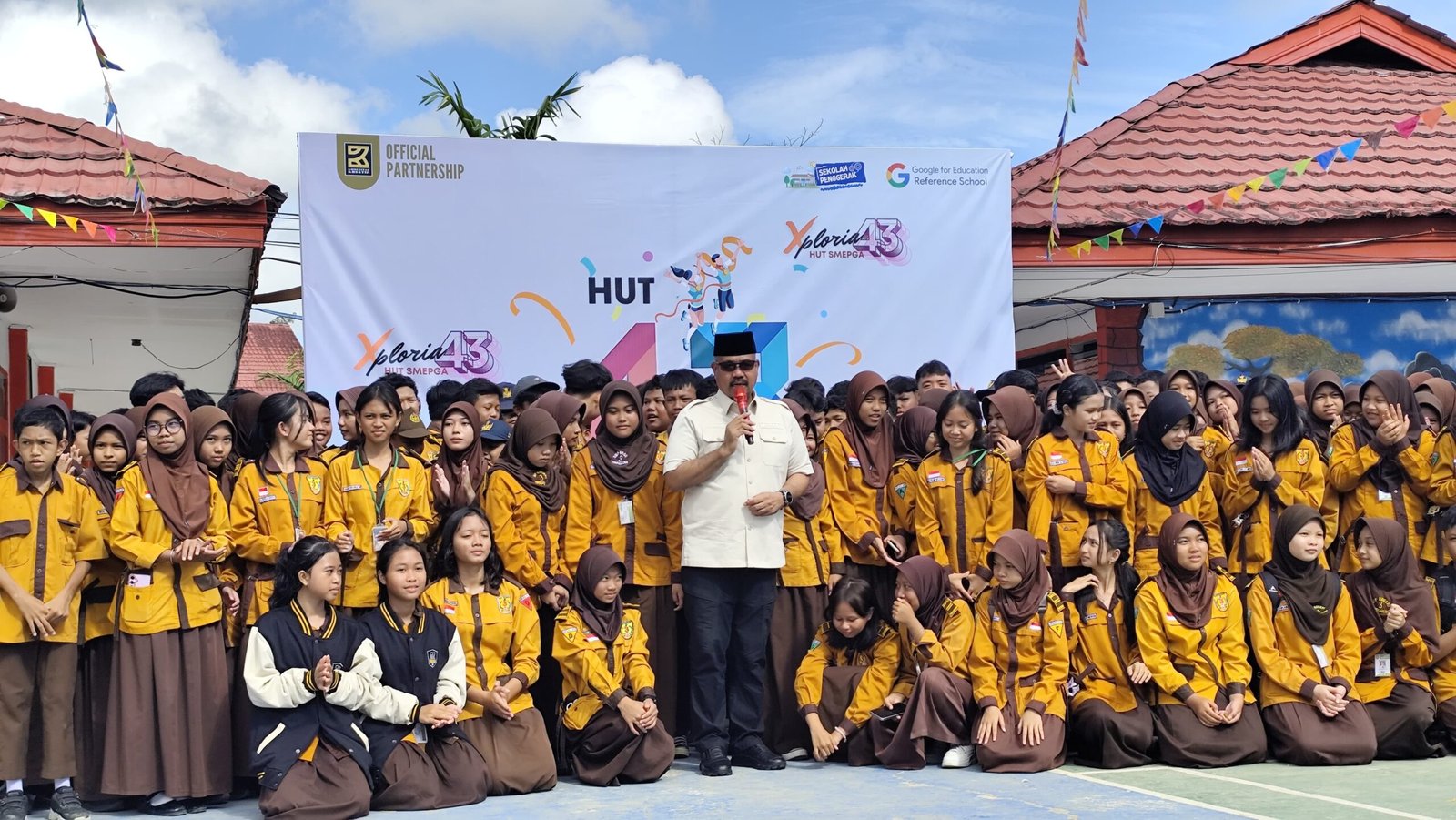 HUT ke-43 SMPN 3 Tenggarong, Bupati Edi Damansyah Dorong Inovasi Pendidikan dan Akses Beasiswa Merata