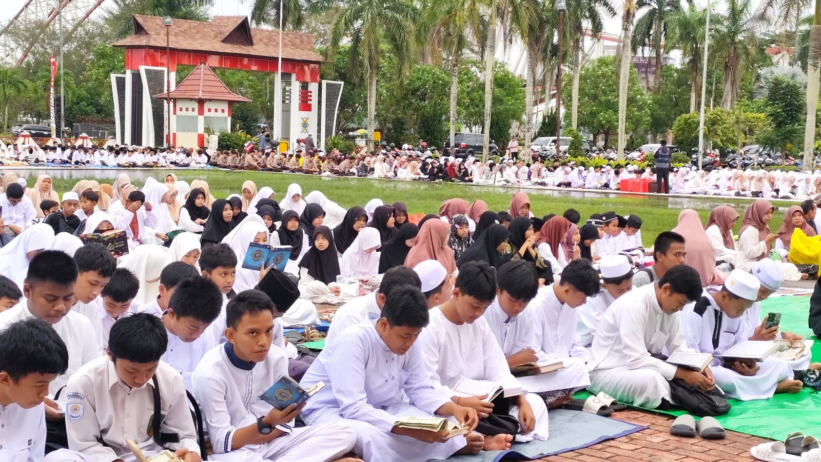 Ribuan Pelajar dan ASN di Kukar Ikuti GEMA di Halaman Kantor Bupati