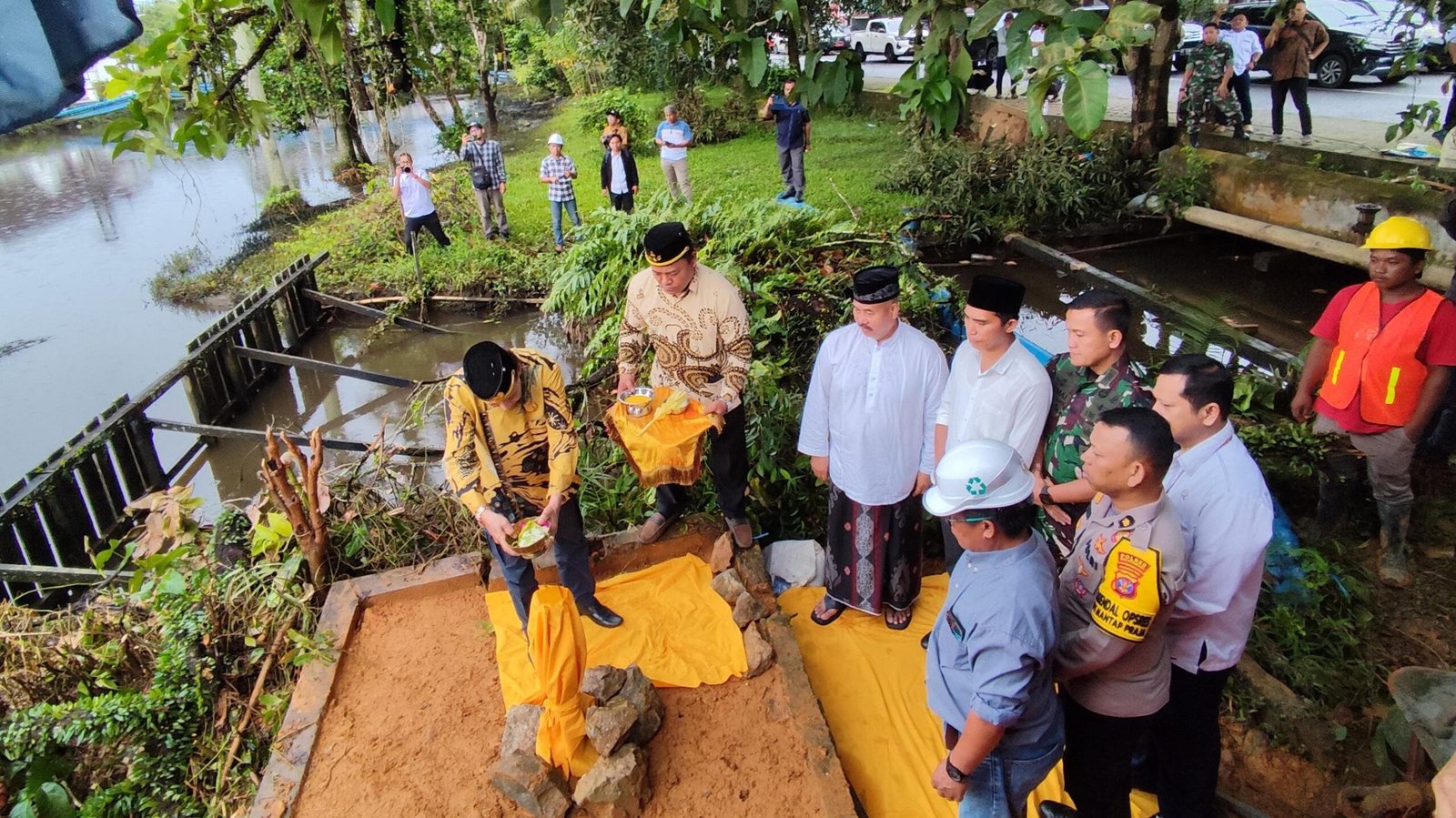 Pemkab dan Kesultanan Kukar Awali Pembangunan Jembatan Baru dengan Tradisi Tempong Tawar