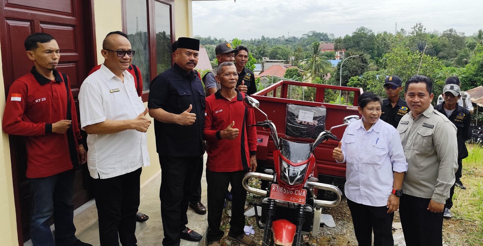 Bupati Edi Damansyah Resmikan Bank Sampah Asri di Kelurahan Bukit Biru