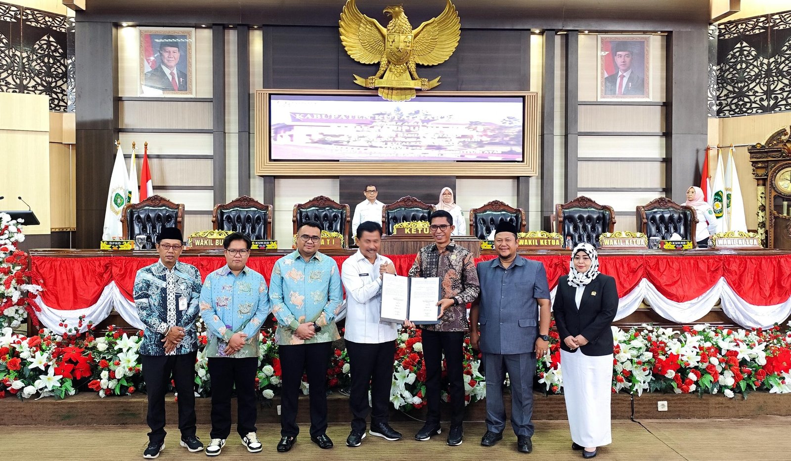 DPRD Kukar Gelar Paripurna Penetapan Bupati dan Wakil Bupati Terpilih Hasil PSU 2024