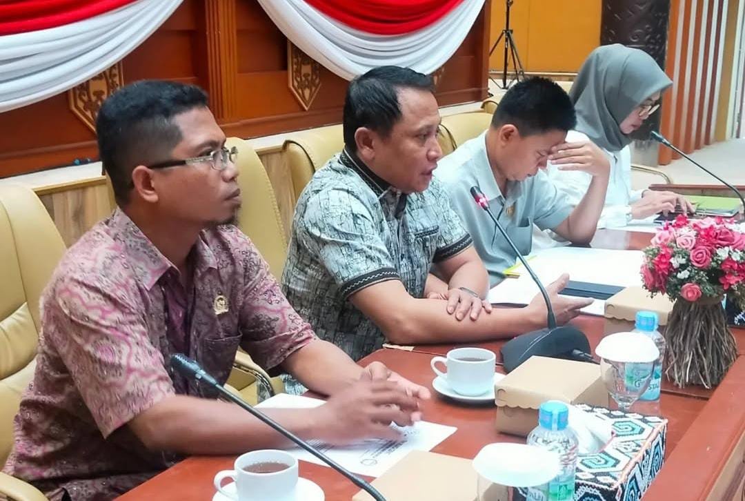 Anhar Kritik Pembangunan Pemkot Samarinda: Abaikan Drainase dan Tata Ruang, Infrastruktur Mudah Rusak