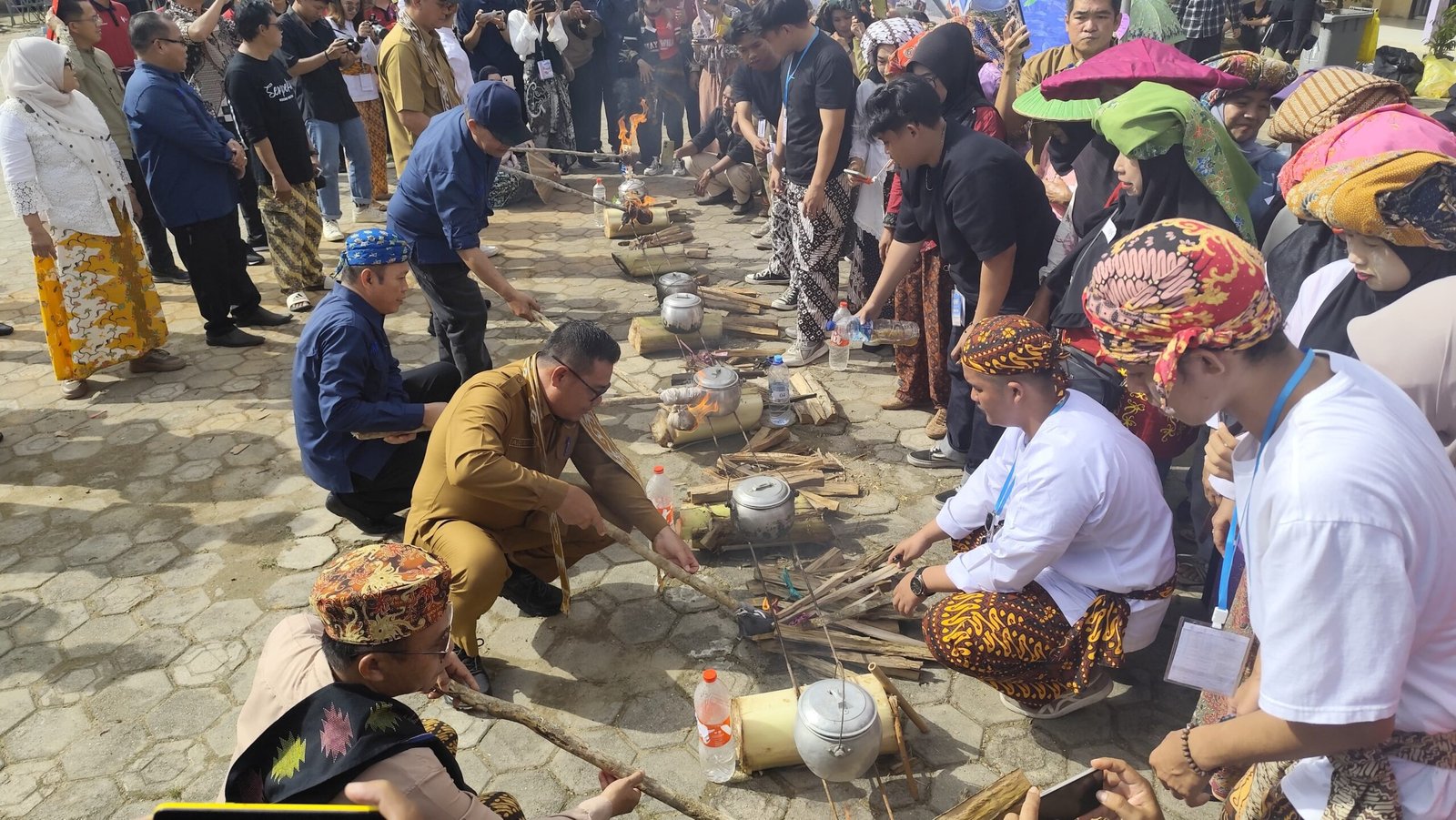 Festival Nasi Bekepor Unikarta Angkat Pelestarian Budaya Lewat Kuliner Khas Kutai