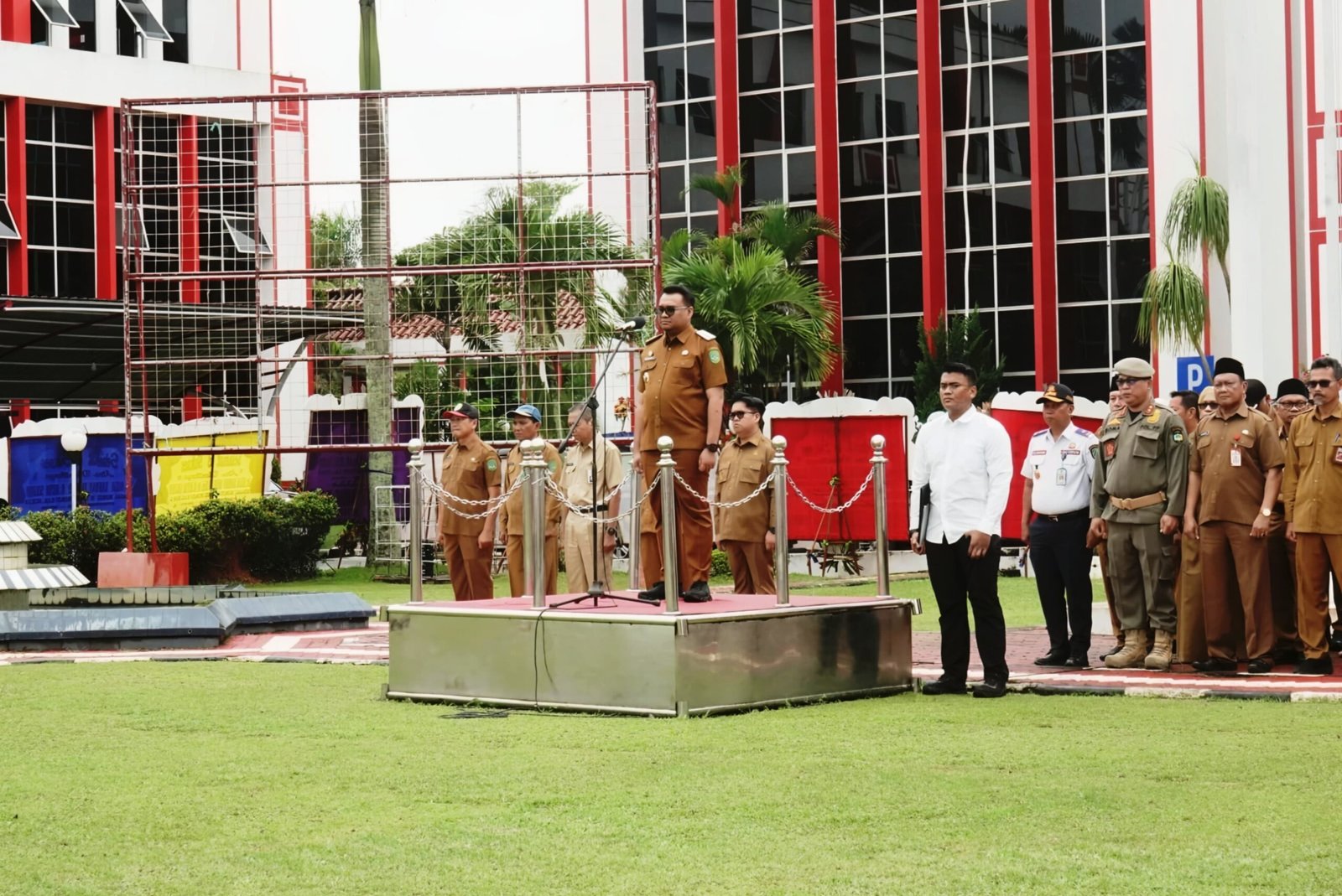 Bupati Kukar Pimpin Apel Gabungan Perdana Tegaskan Komitmen Kukar Idaman Terbaik