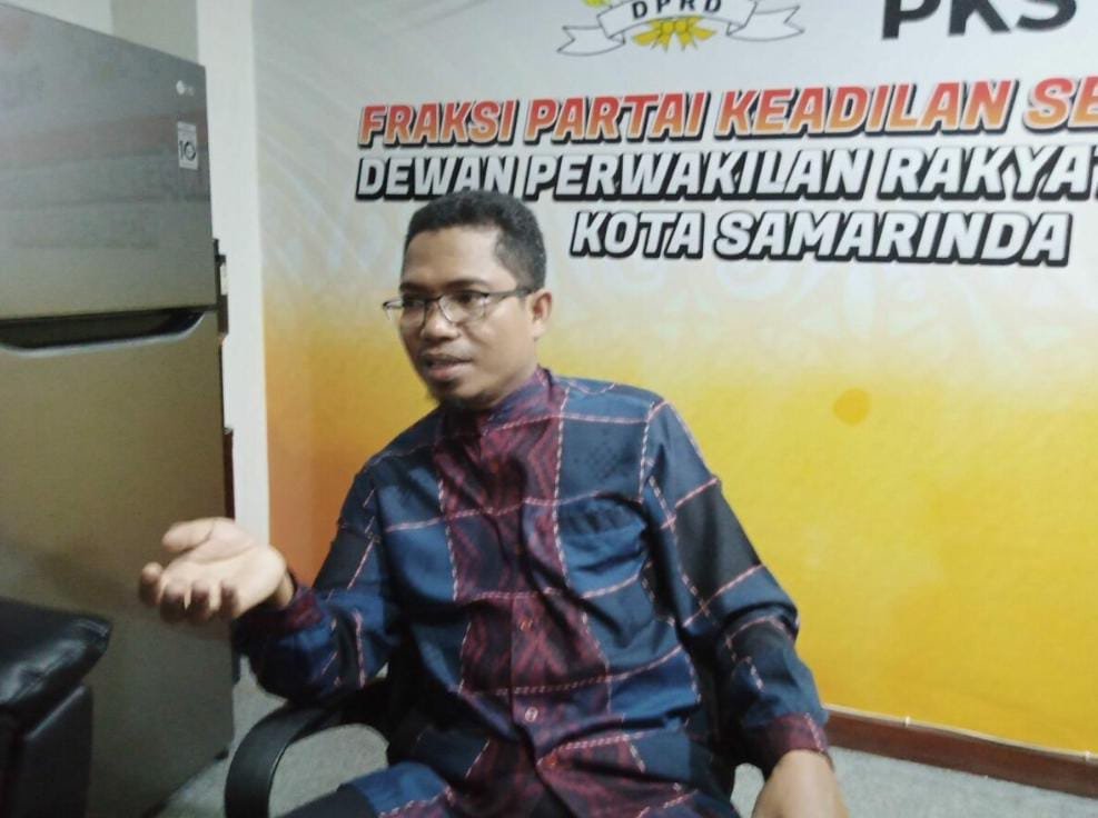 Suara untuk Seragam: Ismail Laitisi Dorong Aturan yang Adil dan Fleksibel