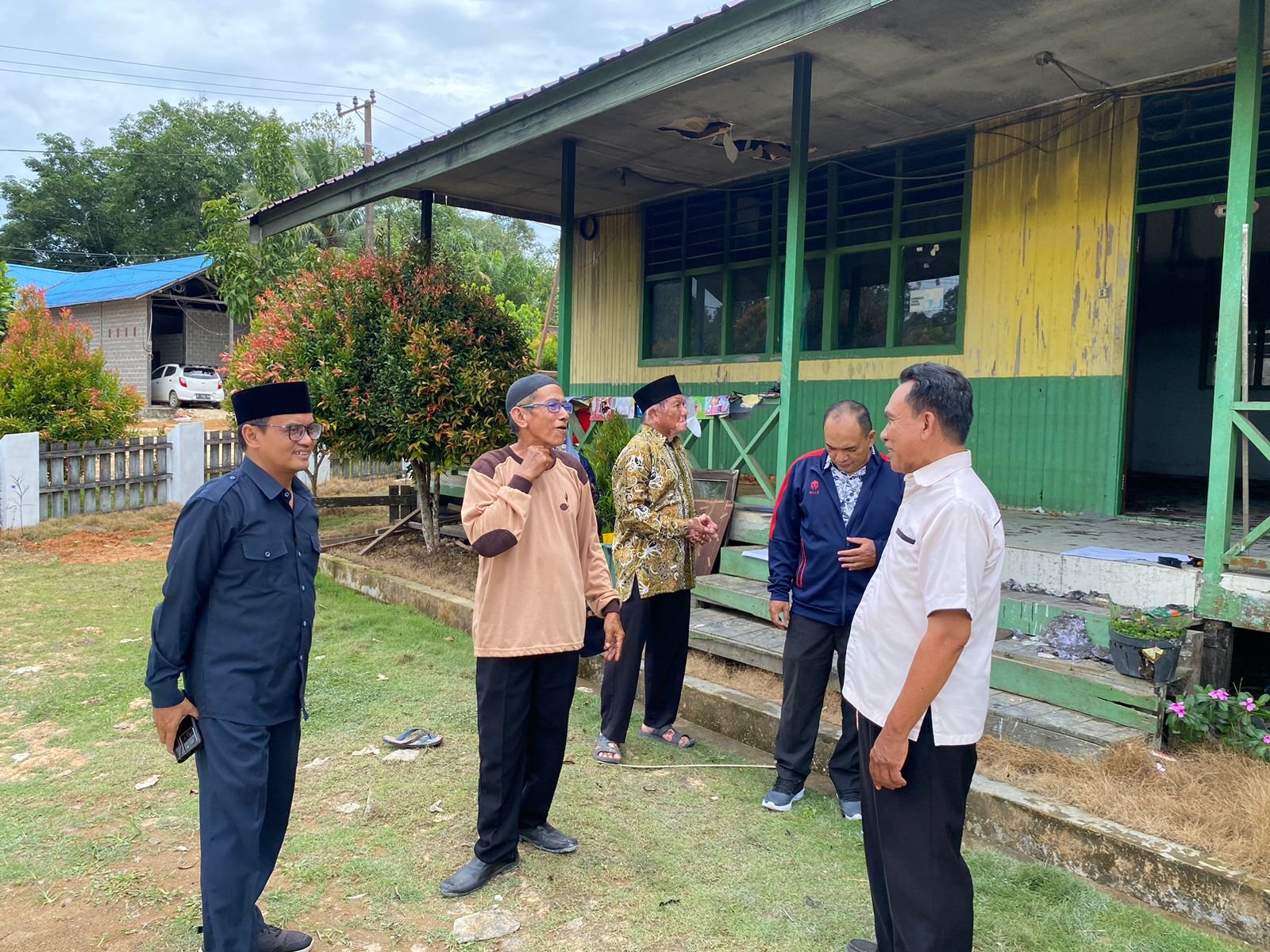 Anggota DPRD Kukar Muhammad Idham Perjuangkan Pembangunan Kembali SDN 024 Sebulu Pasca Kebakaran