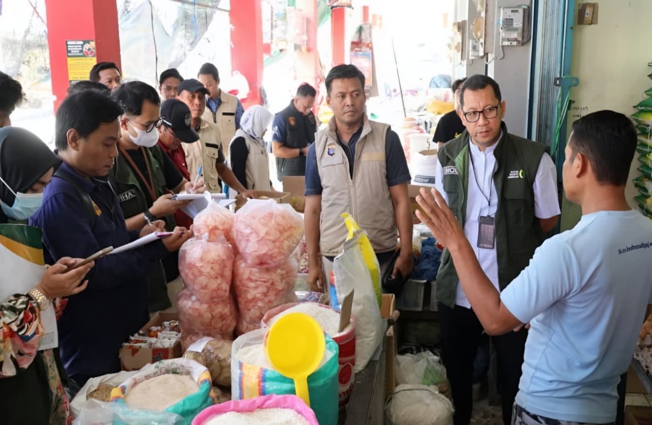 Bapanas Tegaskan Minyak Goreng Curah Tak Boleh Dikemas dalam Botol Bekas