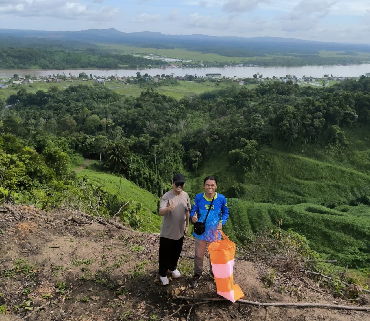 Bukit Pagole Tanjung Harapan Punya Potensi Besar Jadi Wisata Paralayang di Kukar