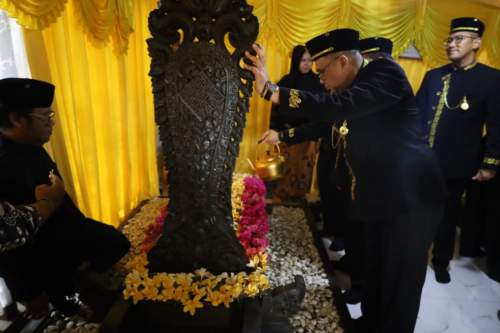 Ziarah HUT Tenggarong, Bupati Kukar Ajak Generasi Jaga Warisan Sejarah