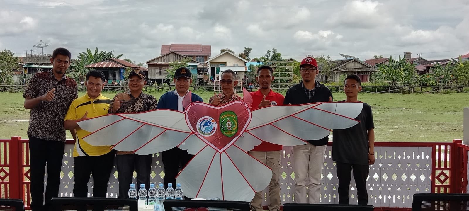 Selain Wisata Danau, Pokdarwis Puluhan Nusa Hadirkan Potensi Lomba Layang-Layang Hias di Desa Muara Wis